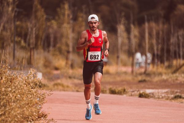 Die besten tests für hardlauf- und trailschuhe im vergleich